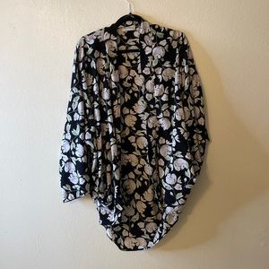 Beautiful Floral Shawl. One Size Plus Size Friendly